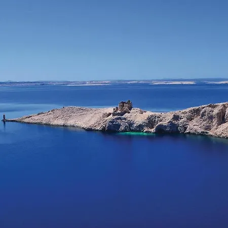 Stunning In Pag With Wifi *
